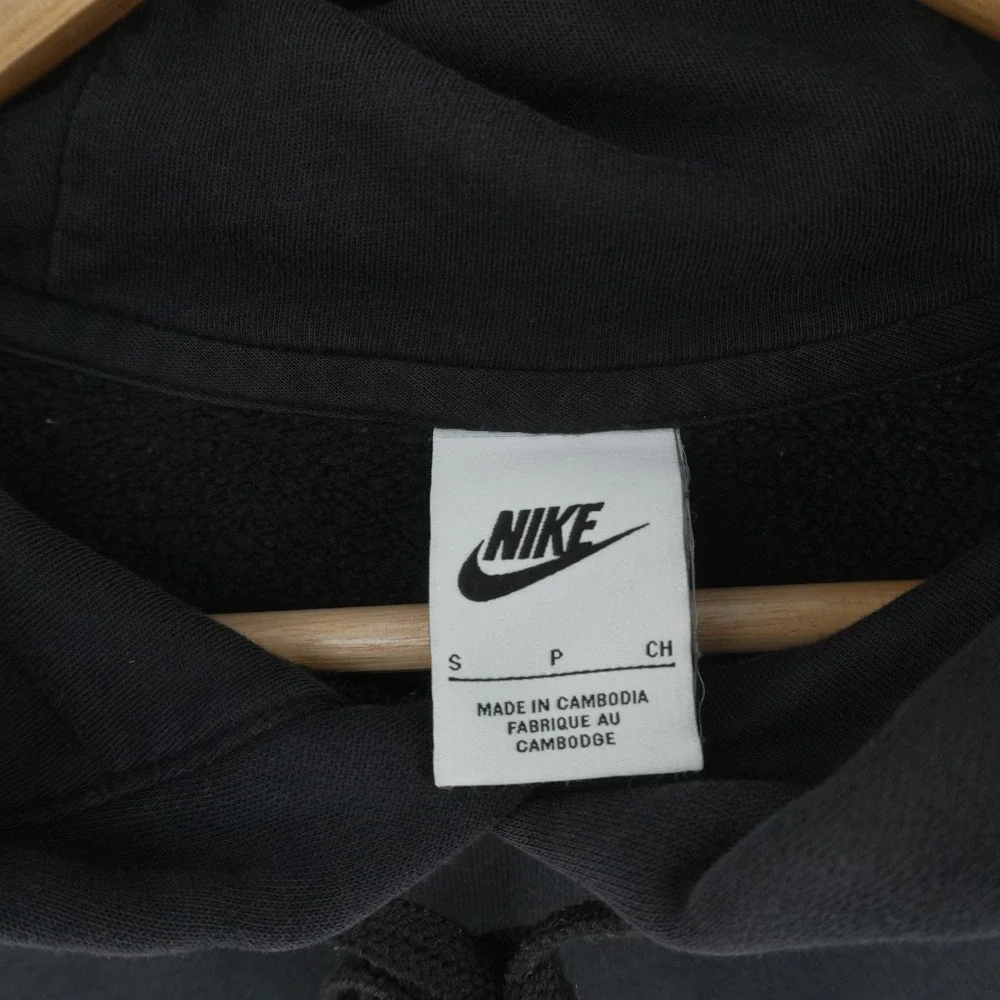Nike classic pullover